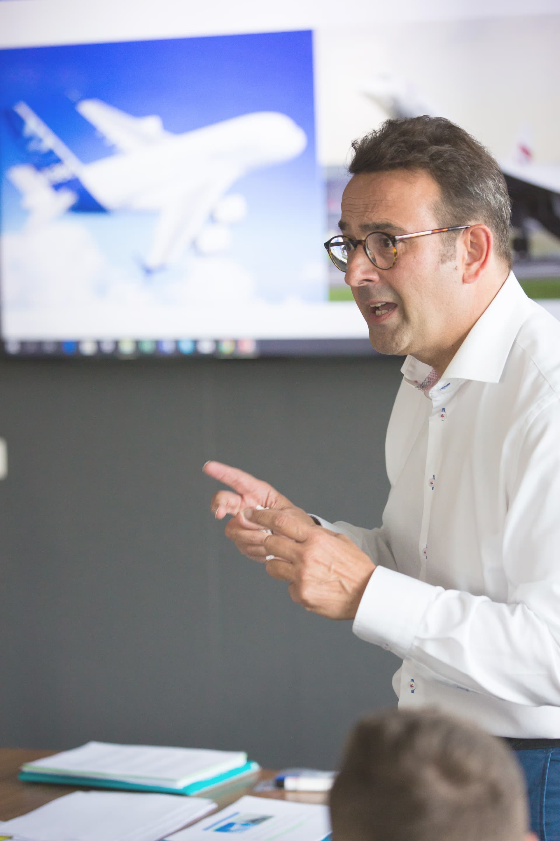 Paul Bellemans giving a presentation